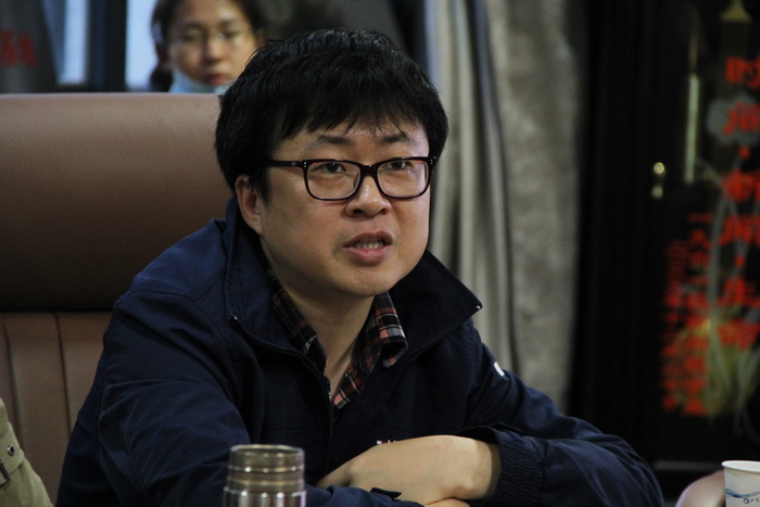 天津外国语大学老师们就其教学特点发言